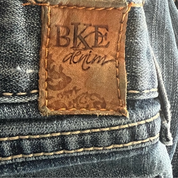 Buckle BKE Starlite Womens 28x31.5 Low Rise Denim
Jeans Stretch Medium Wash - Picture 3 of 11